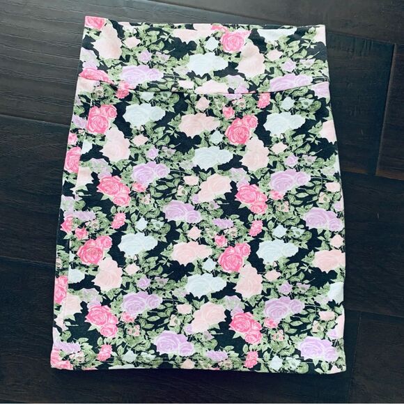 Forever 21 90s Y2K Barbie Style Floral High Waisted Pencil Skirt | Size: S - Picture 1 of 3